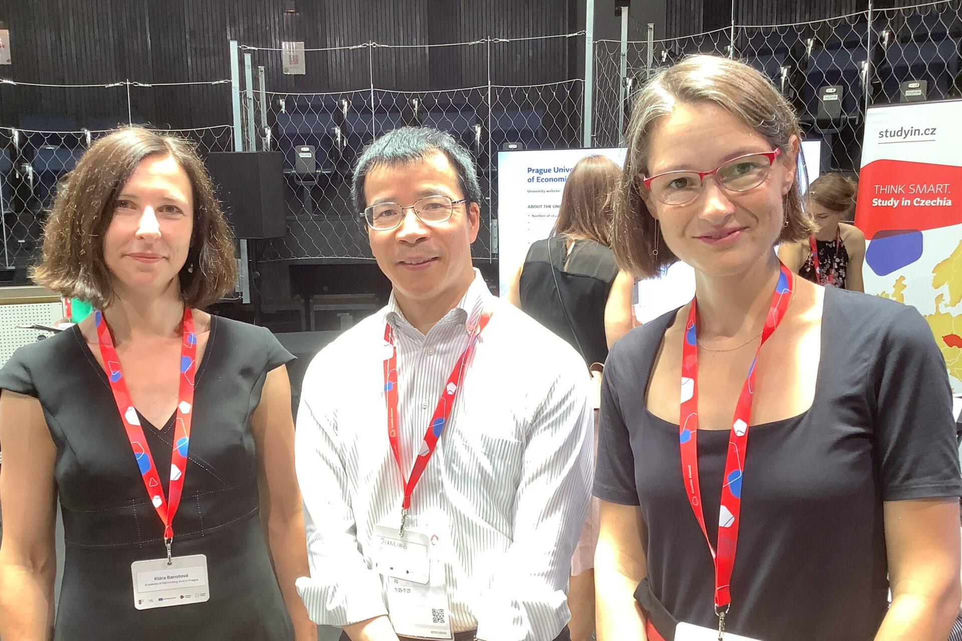 【国際交流】プラハ芸術アカデミーと大学間交流協定を締結しました